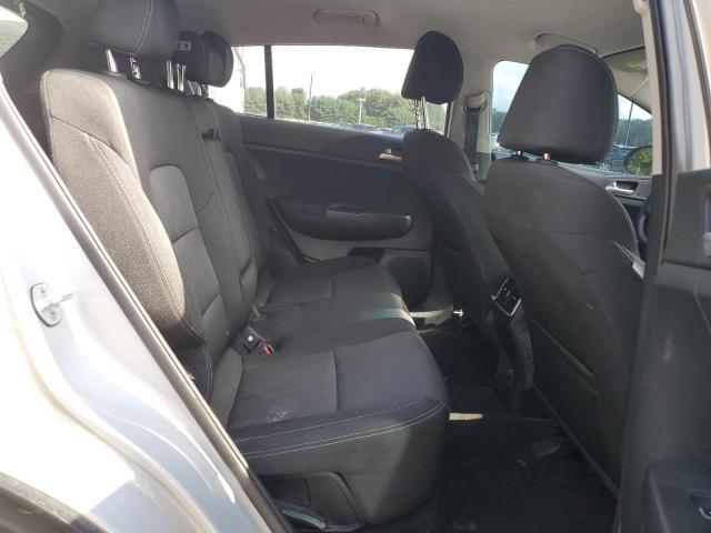 KNDPMCAC8K7573266 KIA Sportage Lx