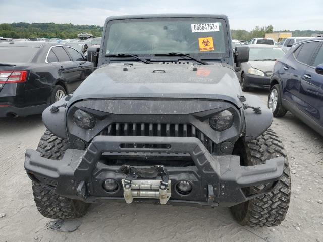 1C4BJWEG5GL304917 Jeep Wrangler Unlimited Sahara