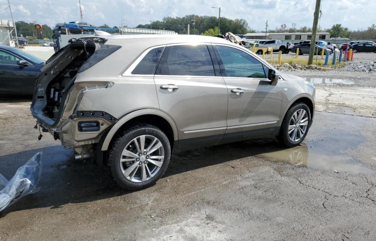 1GYKNCRS2PZ138820 Cadillac XT5 PREMIU 3