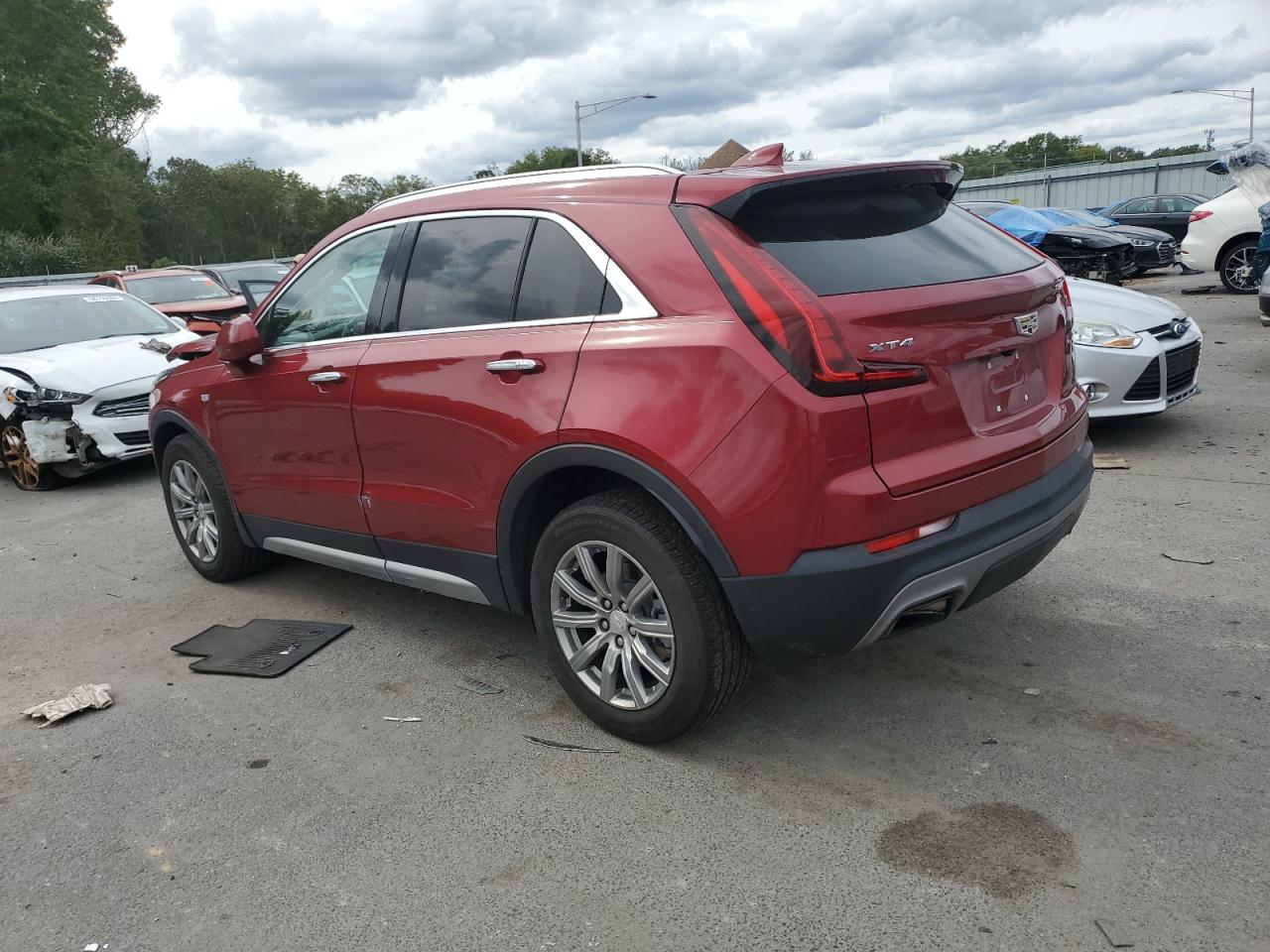 1GYFZCR43LF125397 Cadillac XT4 PREMIU 2