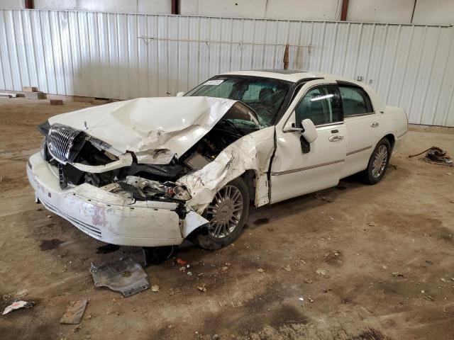 2006 Lincoln Town Car Signature Limited