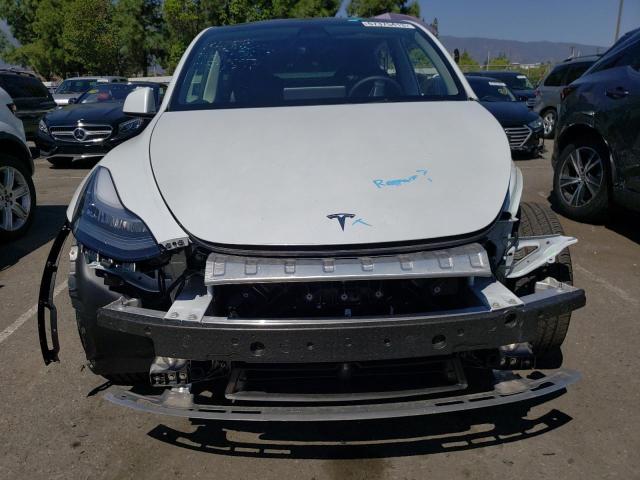 7SAYGDEEXPA048000 Tesla Model Y  5