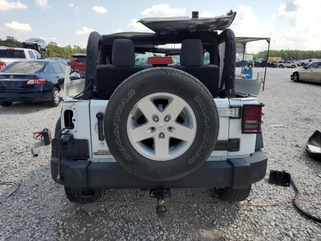 1C4AJWAG0JL806081 Jeep Wrangler Sport