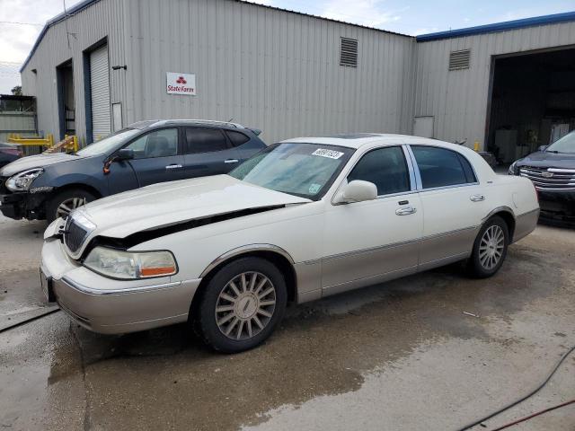 2003 Lincoln Town Car Signature