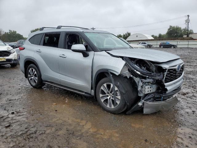 VIN 5TDGBRCH9NS558884 2022 Toyota Highlander, Hybri... no.4