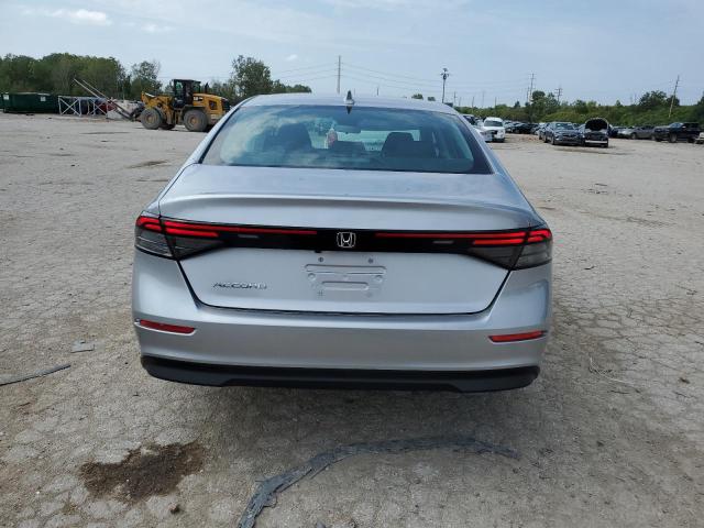 1HGCY1F28PA017557 Honda Accord LX 6