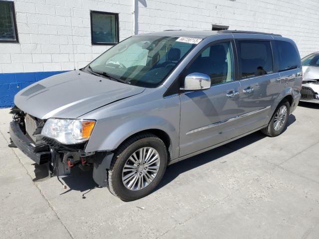 2015 Chrysler Town & Country Touring-L