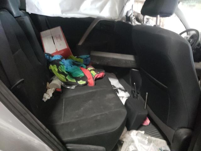 2T3BFREV4JW847455 Toyota RAV4 LE