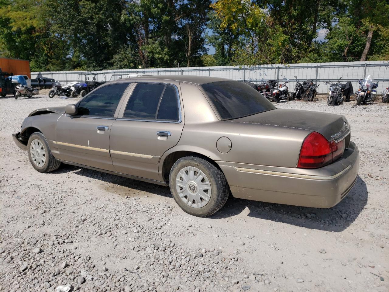 2MEFM74WX4X662227 2004 Mercury Grand Marquis Gs