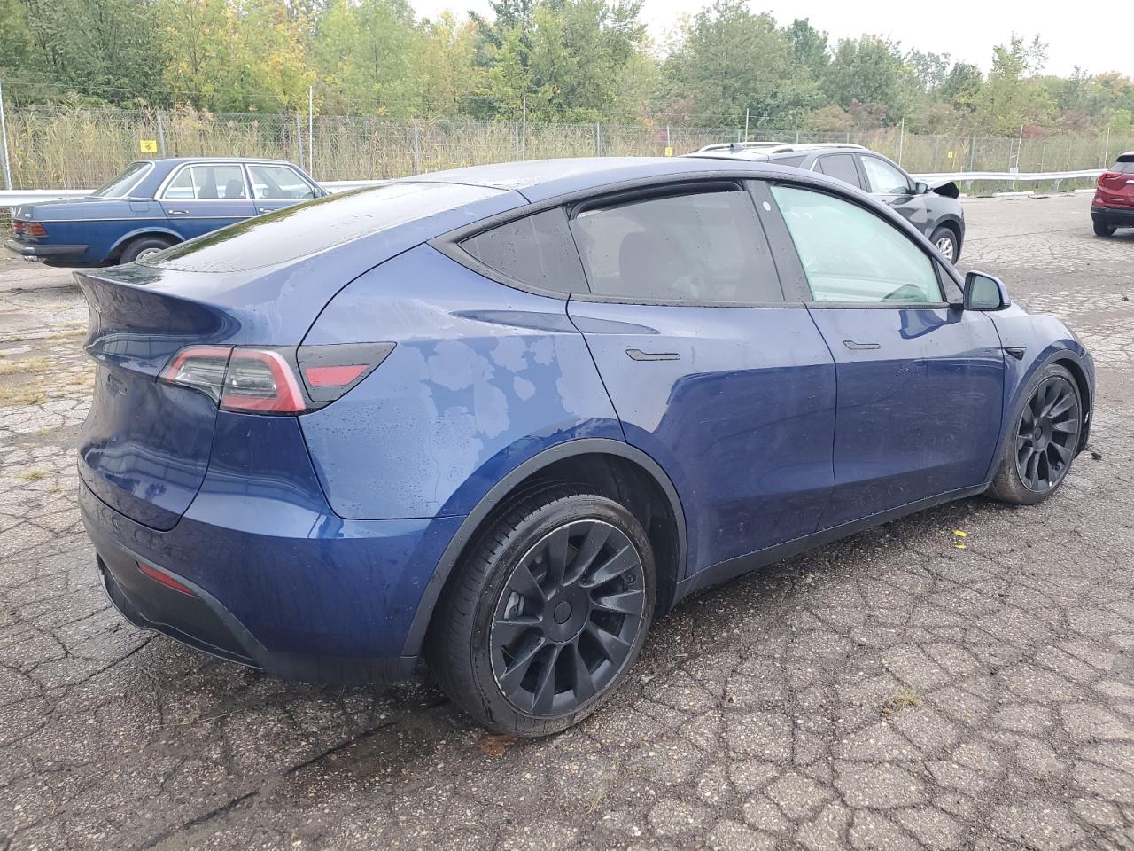 7SAYGDEE4NF387321 Tesla Model Y  3