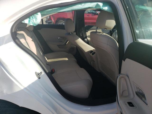 WDD3G4EB3KW025426 Mercedes-Benz A 220