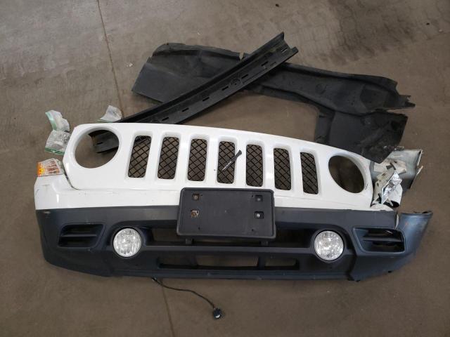 1C4NJRFB6GD767676 Jeep Patriot Latitude