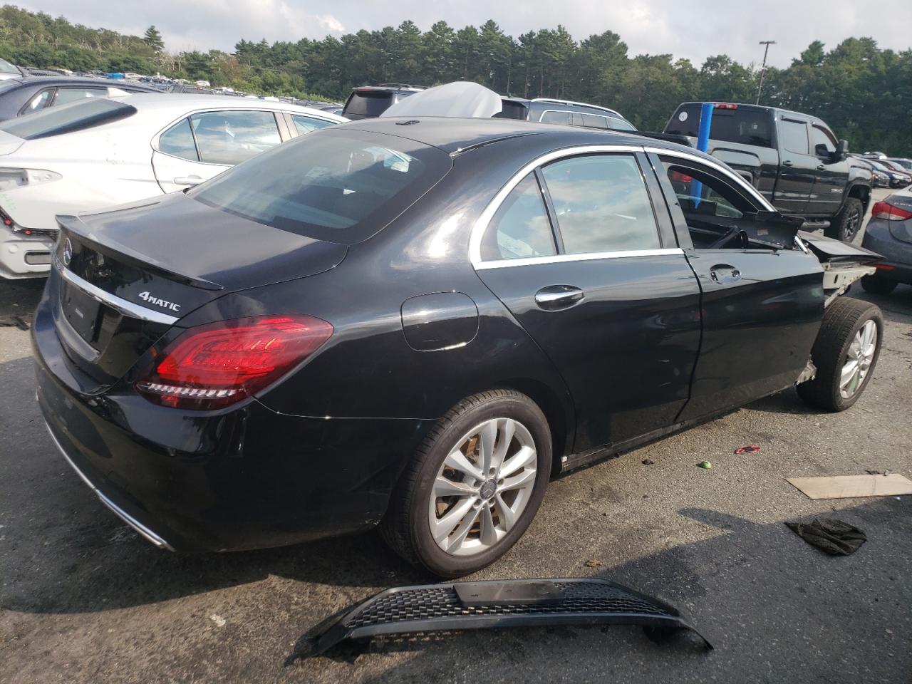 55SWF8EB9KU313360 Mercedes-Benz C-Class C 300 4MAT 3