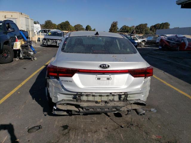 3KPF24AD8ME336747 Kia Forte FE 6