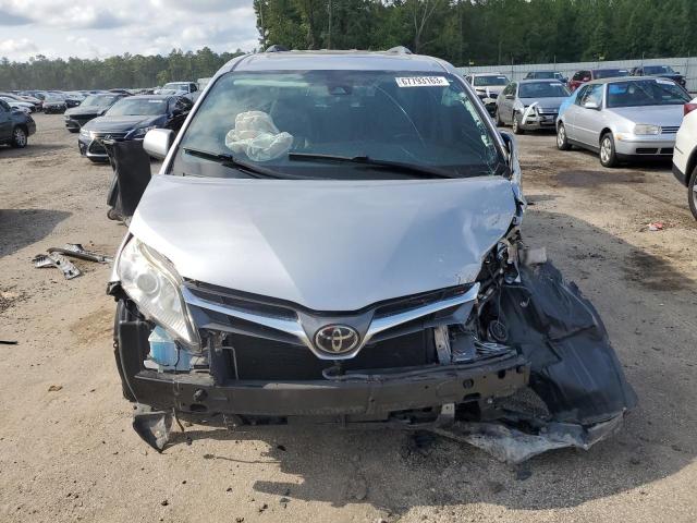 5TDYZ3DC9JS903695 Toyota SIENNA XLE