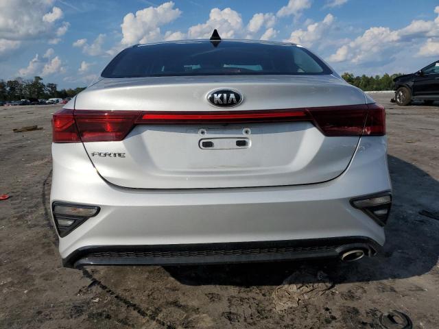 3KPF24AD8ME284374 KIA FORTE FE