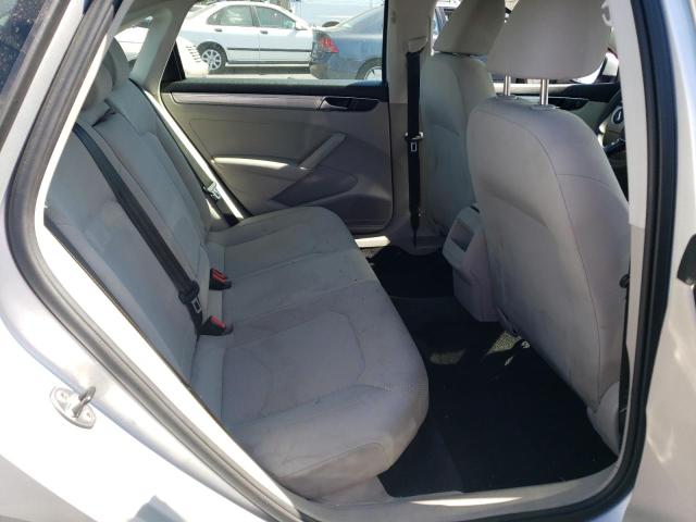 1VWAT7A31GC043992 Volkswagen PASSAT S