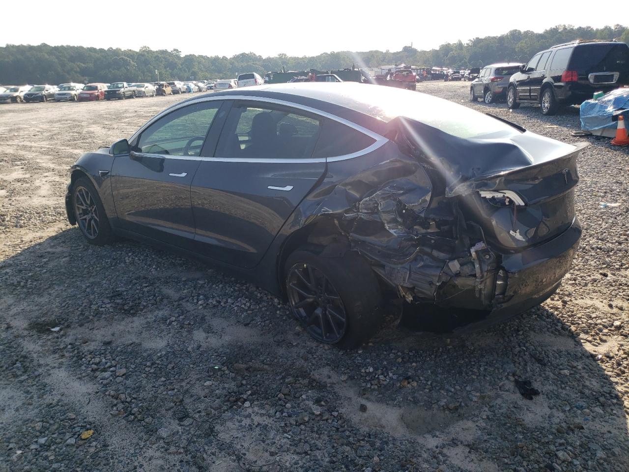 5YJ3E1EA7JF037541 2018 Tesla Model 3