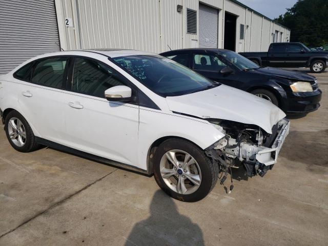 1FADP3F28EL317656 Ford FOCUS SE