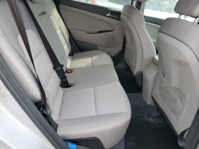 2016 HYUNDAI TUSCON KM8J33A42GU163925