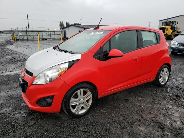 Chevrolet Spark красный