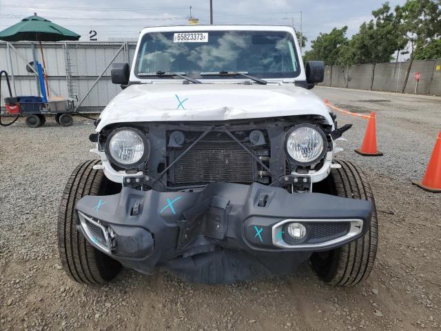 1C4HJXEN3KW535790 Jeep Wrangler Unlimited Sahara