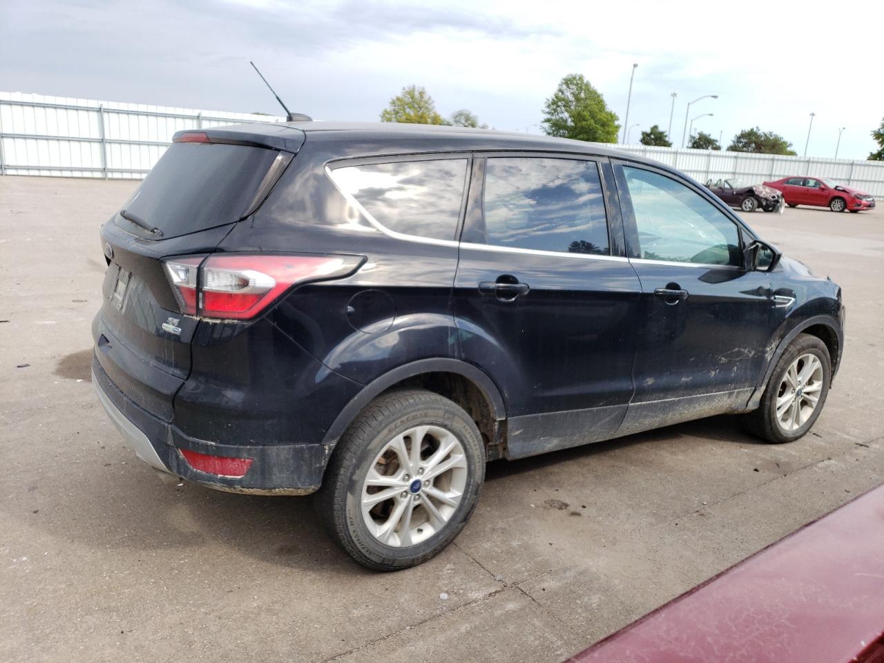 1FMCU9GD0HUE36572 2017 Ford Escape Se