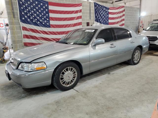 2006 Lincoln Town Car Signature Limited