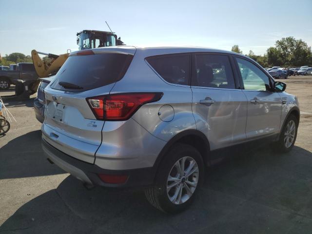 1FMCU9GD1KUB18421 2019 FORD ESCAPE, photo no. 3