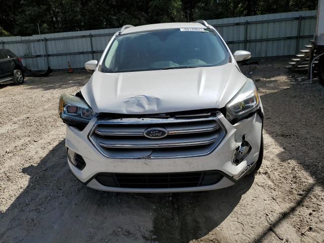 1FMCU0J90HUC73194 Ford Escape Titanium