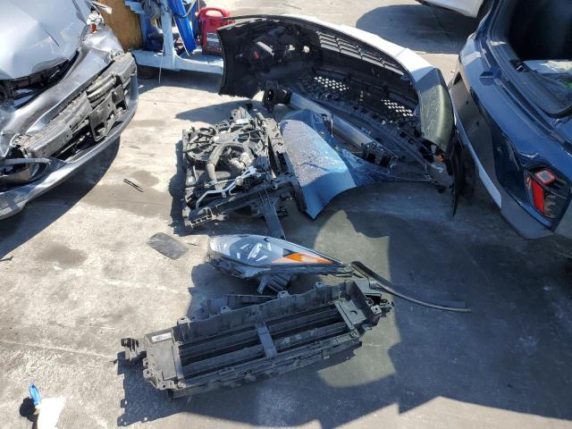 KNDCB3LC0L5360813 KIA NIRO LX