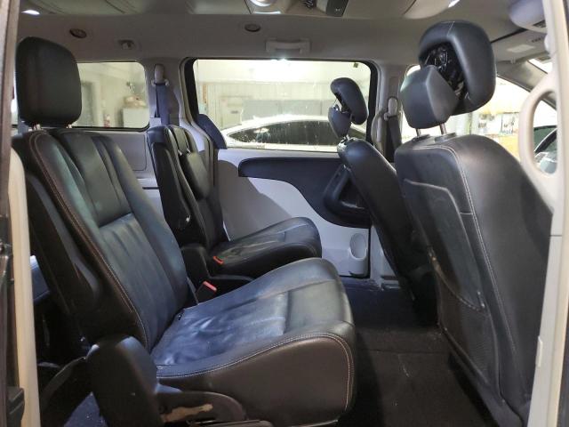 2016 CHRYSLER TOWN & COU - 2C4RC1BG6GR290730