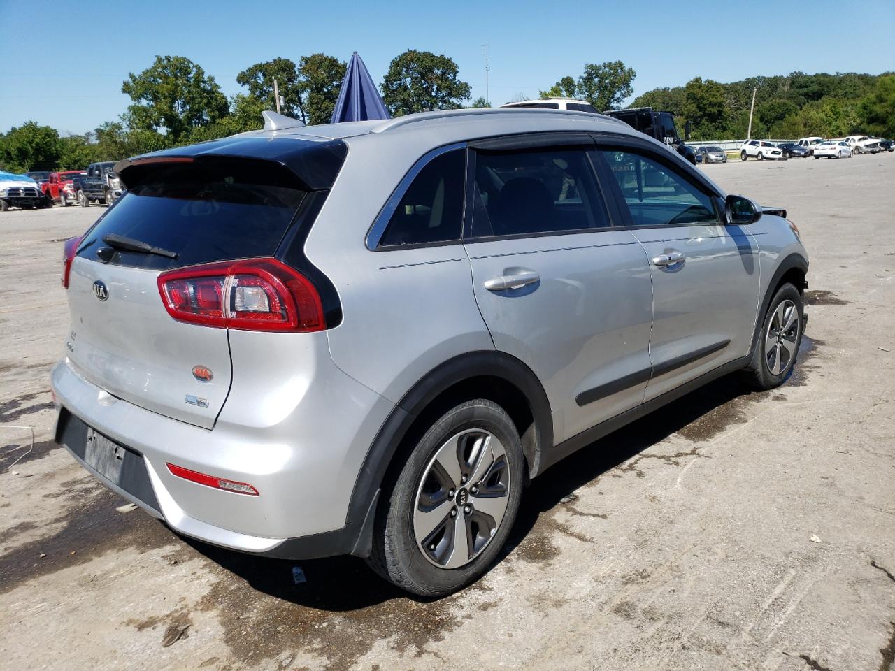 KNDCB3LC0K5218704 Kia Niro FE 3