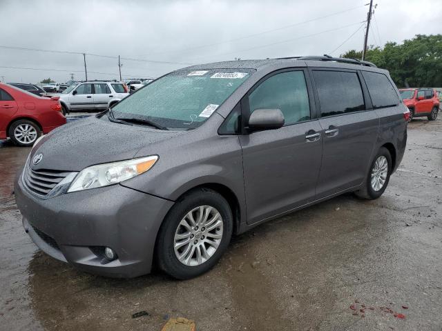 2016 Toyota Sienna XLE