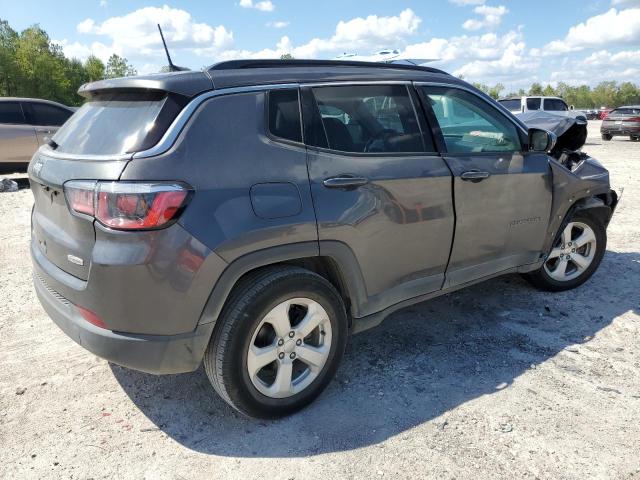 3C4NJCBB9JT377157 Jeep Compass Latitude