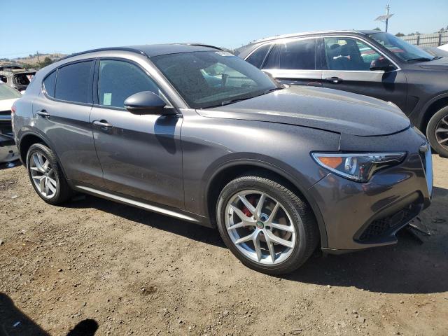 ZASPAKBN7K7C39725 Alfa Romeo Stelvio TI 4