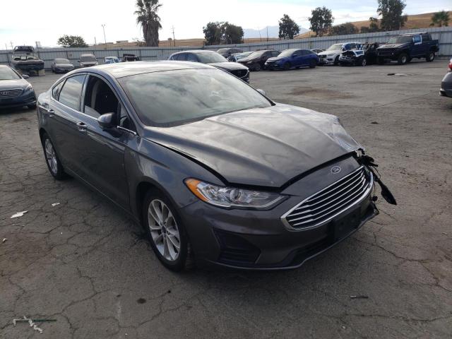 3FA6P0HD6KR135635 Ford Fusion SE 4