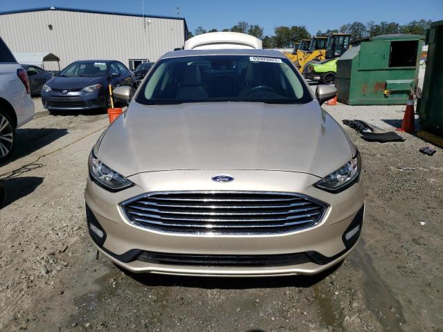 3FA6P0HD1KR229261 Ford Fusion SE 5