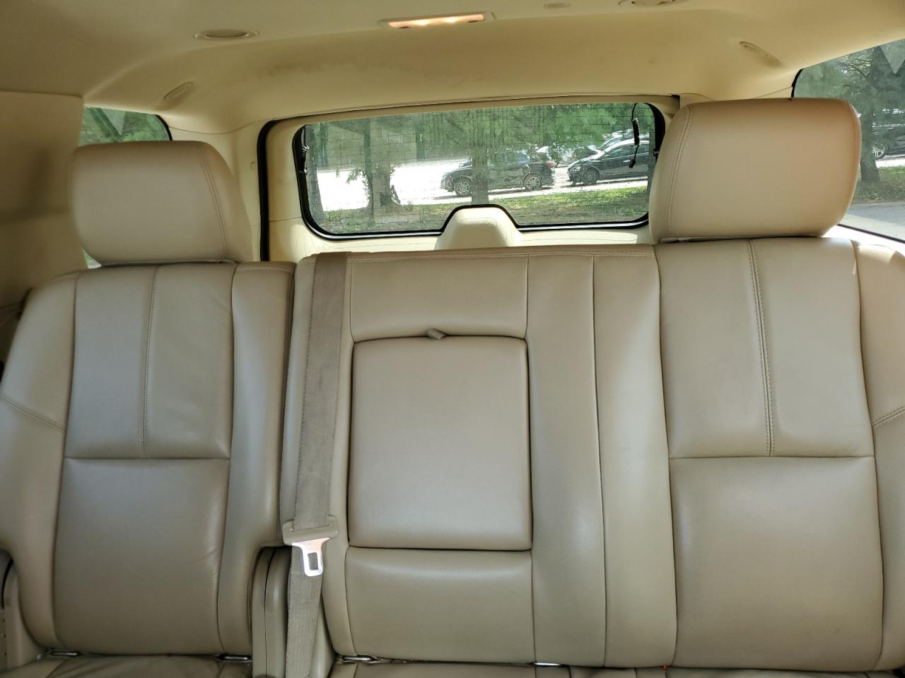 1GNSKBE09BR399164 2011 Chevrolet Tahoe K1500 Lt