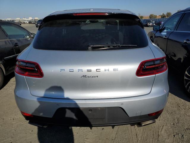 VIN WP1AA2A56JLB03672 2018 Porsche Macan no.6