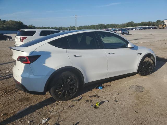 5YJYGDEE2MF087028 Tesla Model Y  3