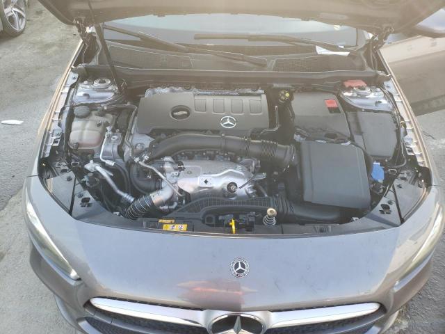 WDD3G4EB6KW027963 Mercedes-Benz A 220
