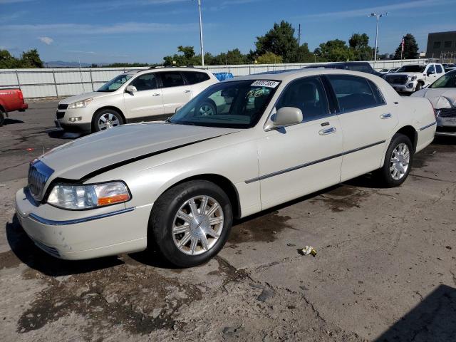 2007 Lincoln Town Car Signature Limited