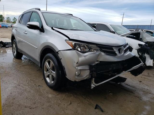 JTMRFREV9FD138796 Toyota Rav4 Xle