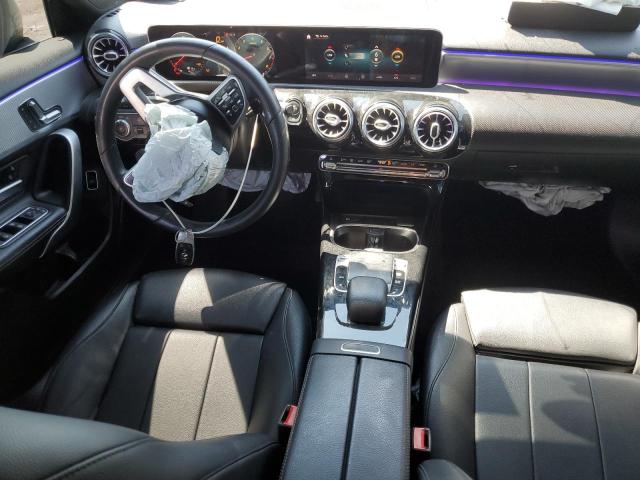 WDD3G4EB2KW018161 Mercedes-Benz A 220