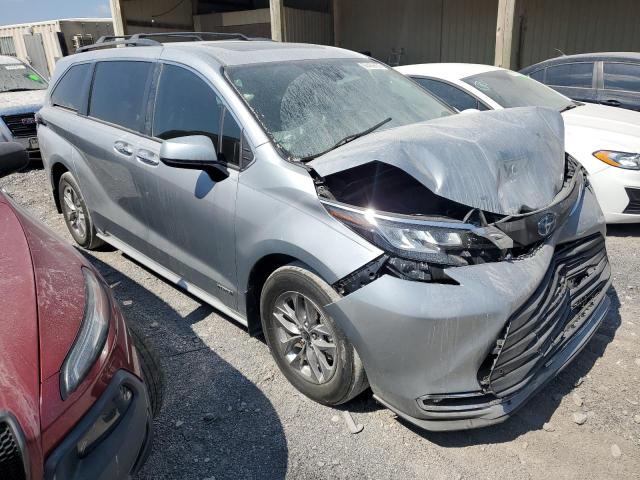 5TDJRKEC5MS070850 2021 Toyota Sienna Xle