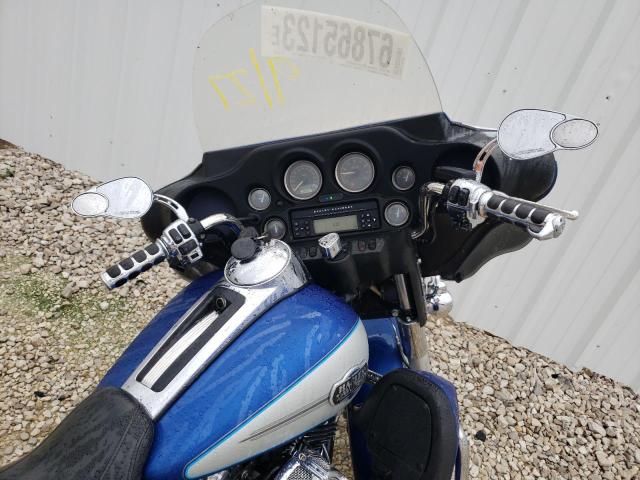 2010 HARLEY-DAVIDSON FLHTCU 1HD1FC413AB623592