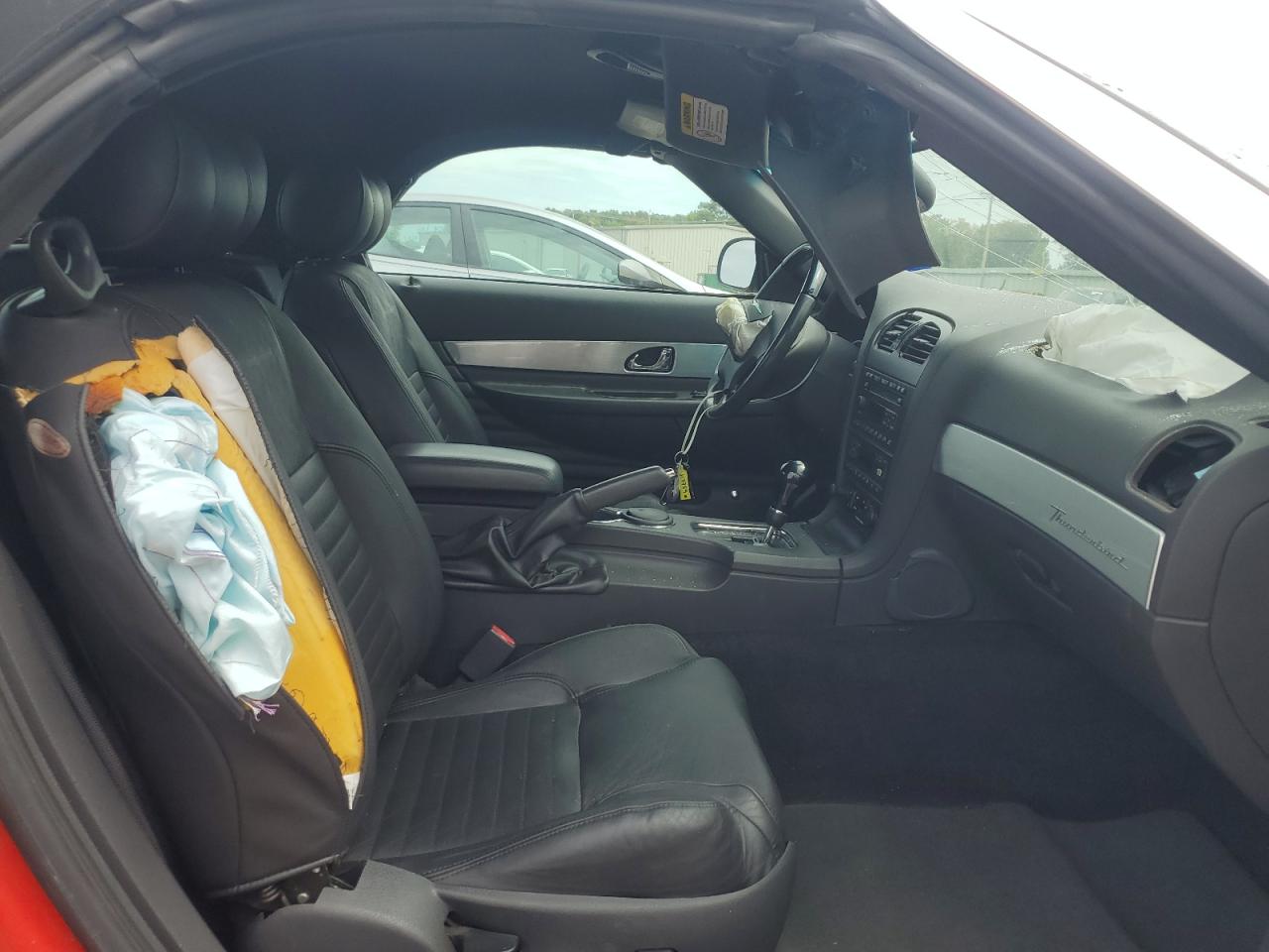 1FAHP60A22Y110567 2002 Ford Thunderbird