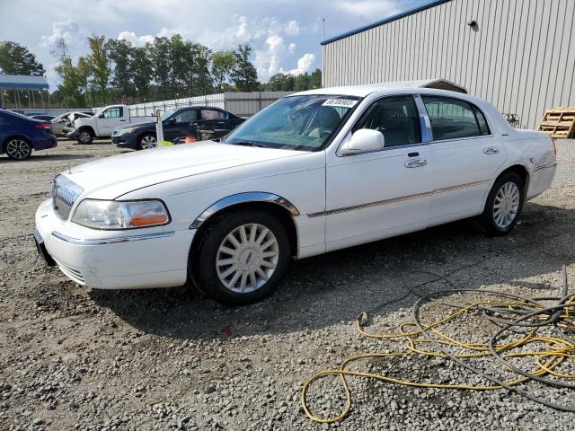 2005 Lincoln Town Car Signature