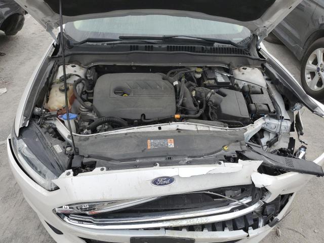3FA6P0HD0FR243903 Ford FUSION SE